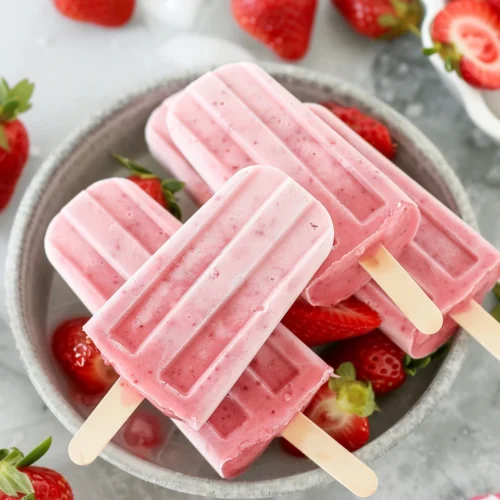 Healthy Strawberry Cheesecake Frozen Yogurt Popsicles